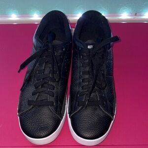 Nike Blazer Low X Black/Gum Light style code #4100 Men’s Size 8 barely WORN